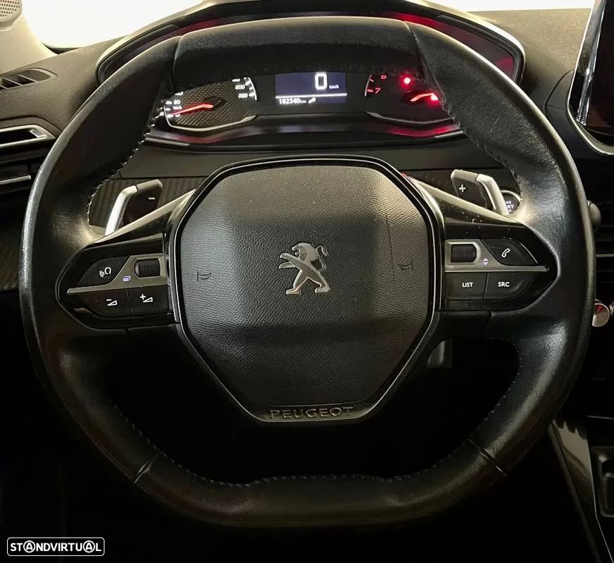 Peugeot 2008 1.5 BlueHDi Allure EAT8 - 17