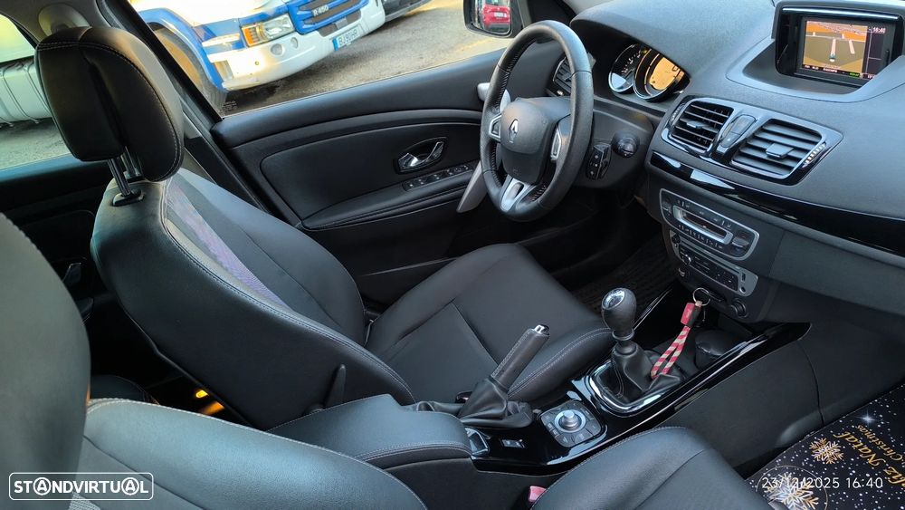 Renault Mégane ENERGY dCi 110 Start & Stop Bose Edition - 28