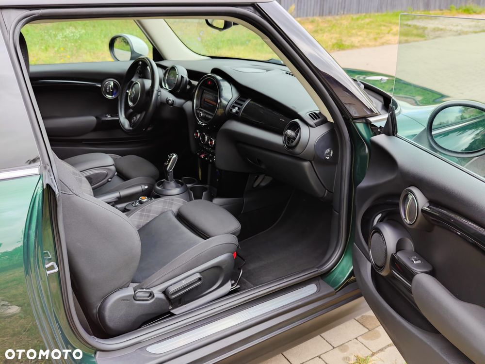 MINI Cooper Standard - 12