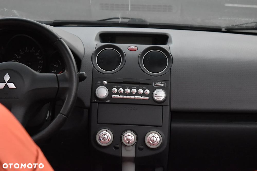 Mitsubishi Colt 1.5 - 8