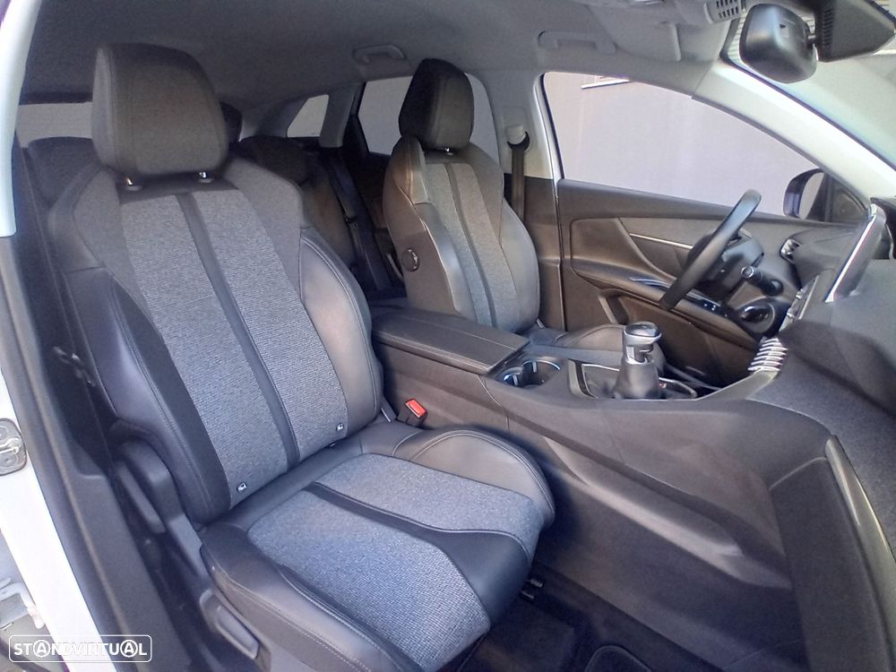 Peugeot 3008 1.2 PureTech Allure - 10