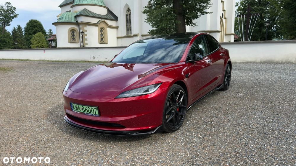 Tesla Model 3 - 1