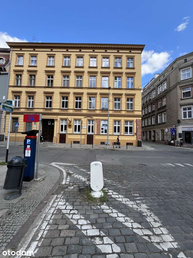 Sprzedam duże mieszkanie 130 m kw. w kamienicy na Starym Mieście