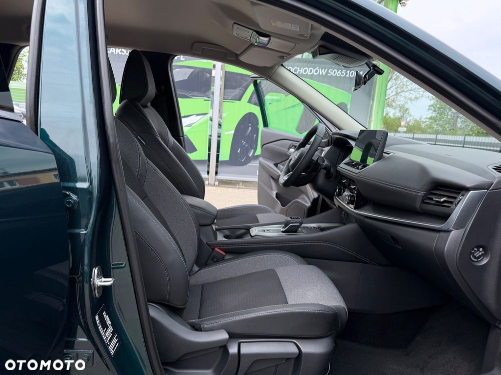 Nissan Qashqai 1.3 DIG-T N-Connecta DCT - 35