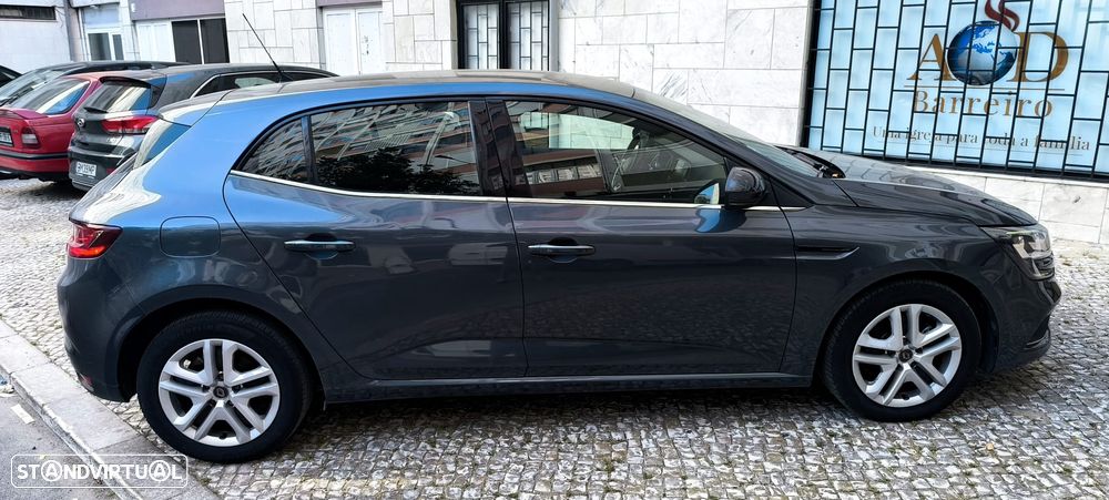 Renault Mégane 1.5 Blue dCi Intens - 3