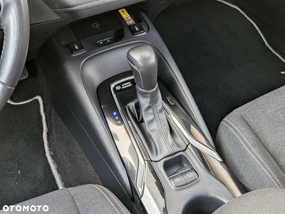 Toyota Corolla 1.8 Hybrid Comfort - 21