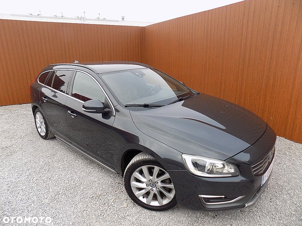 Volvo V60 Cross Country D3 Kinetic - 1