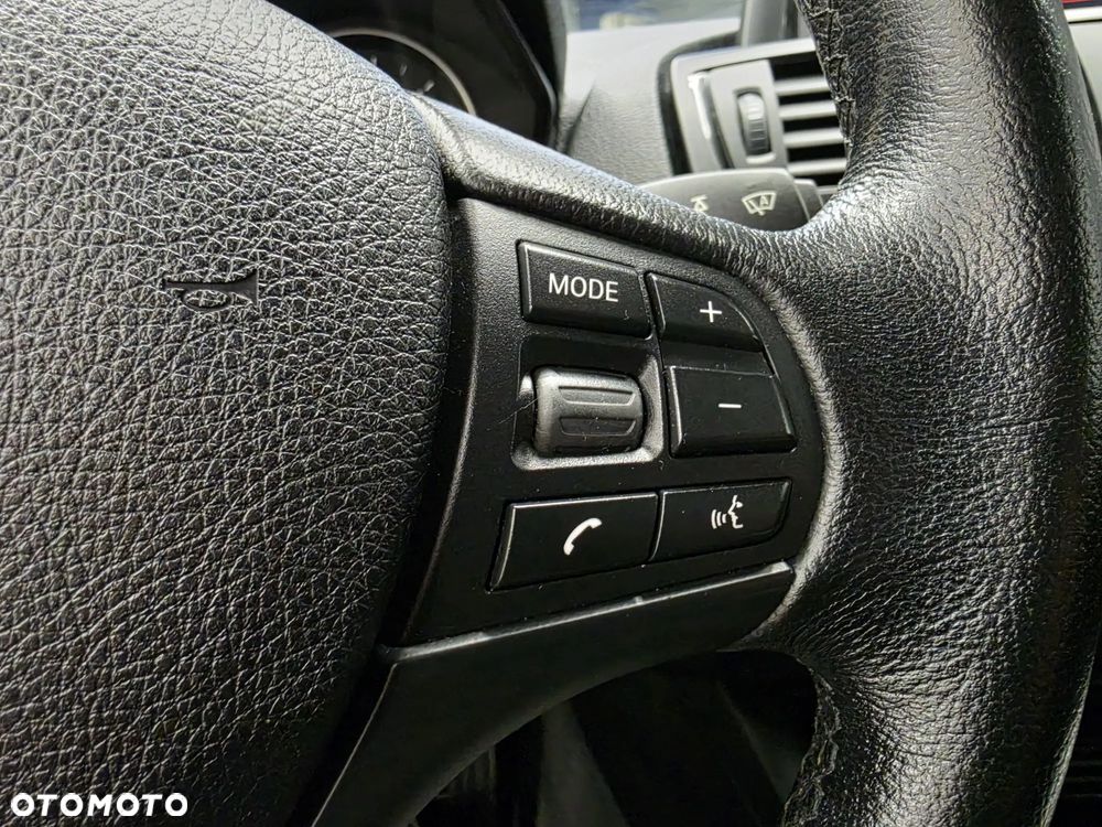 BMW Seria 1 116d DPF - 33