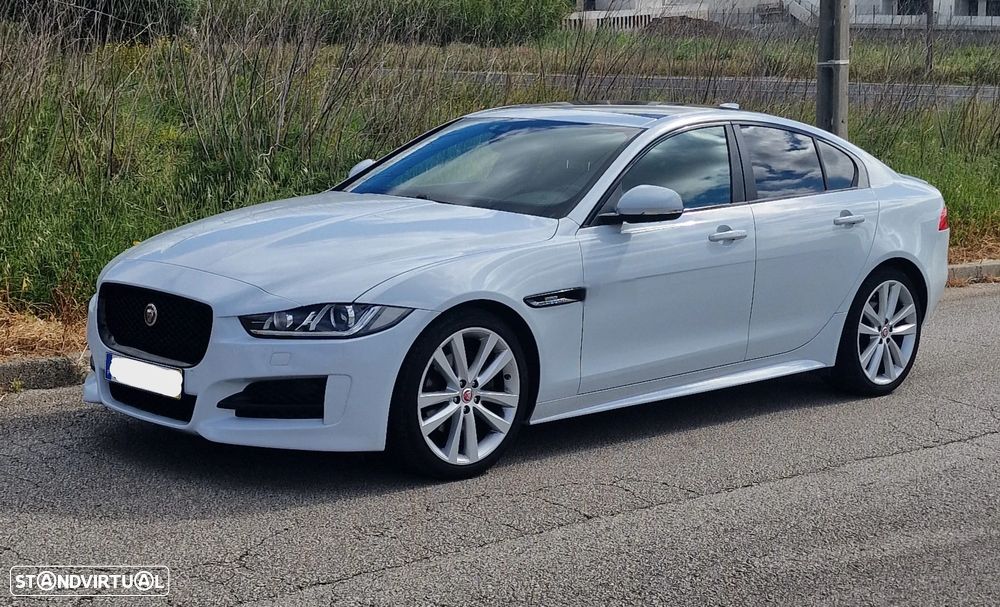 Jaguar XE 20d AWD Aut. R-Sport - 12