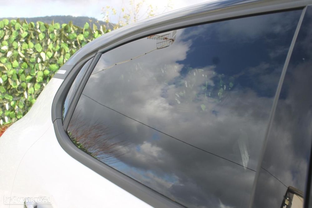 Citroën C3 1.2 PureTech Shine - 33