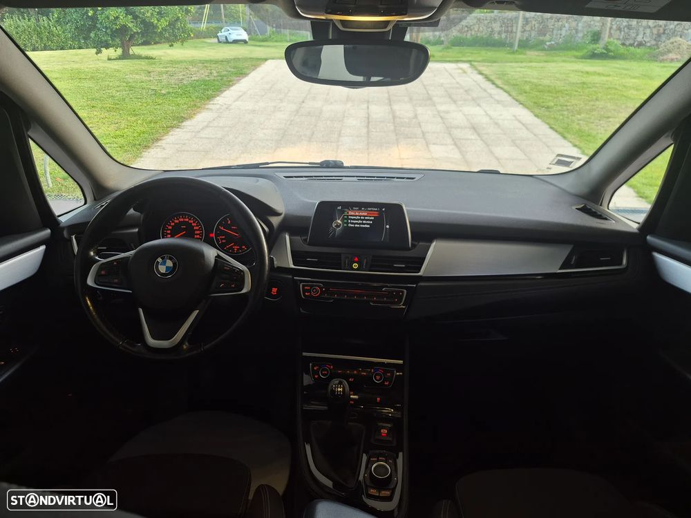BMW 216 Gran Tourer d - 22