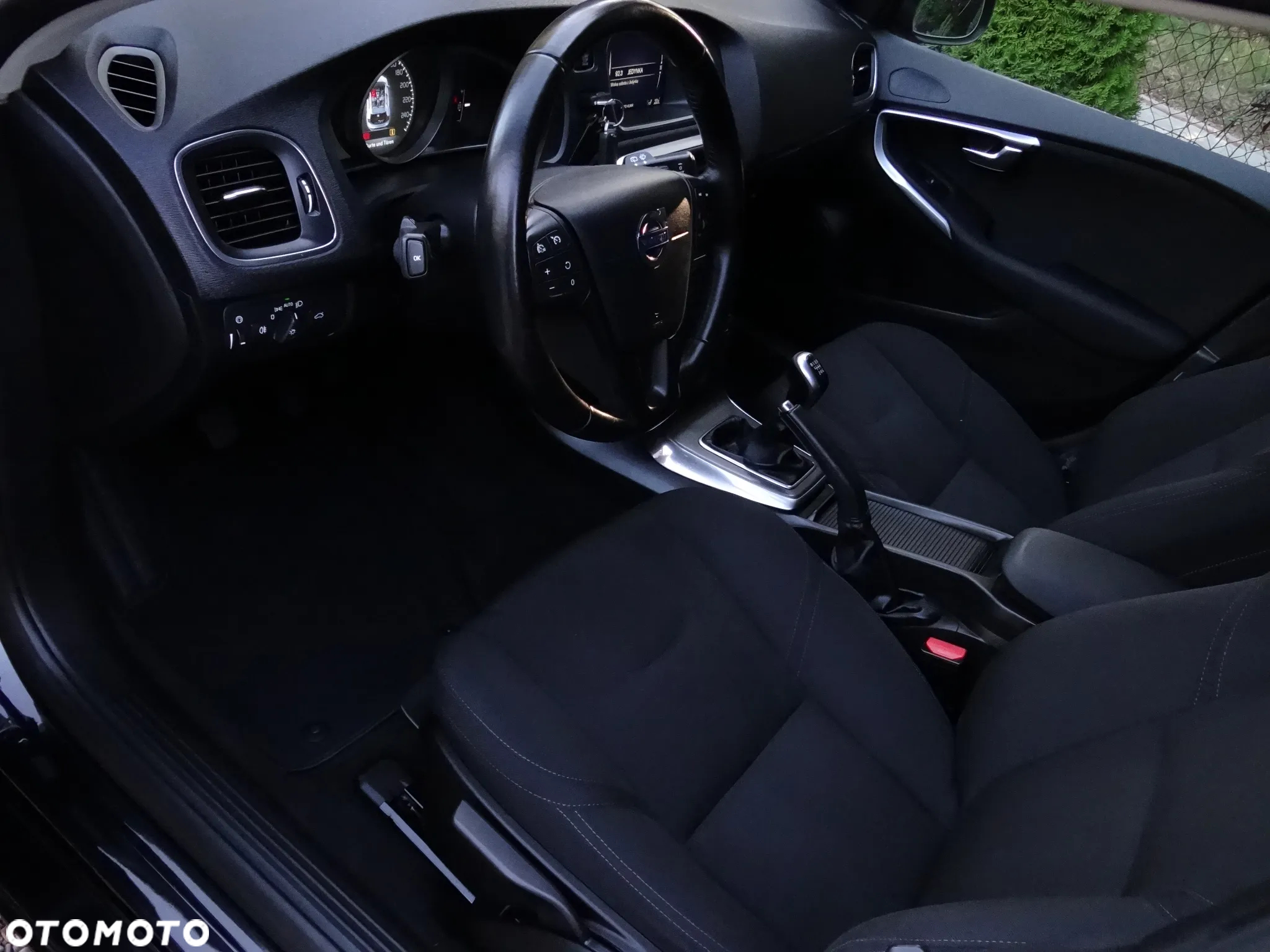 Volvo V40 D2 R-Design Kinetic - 18