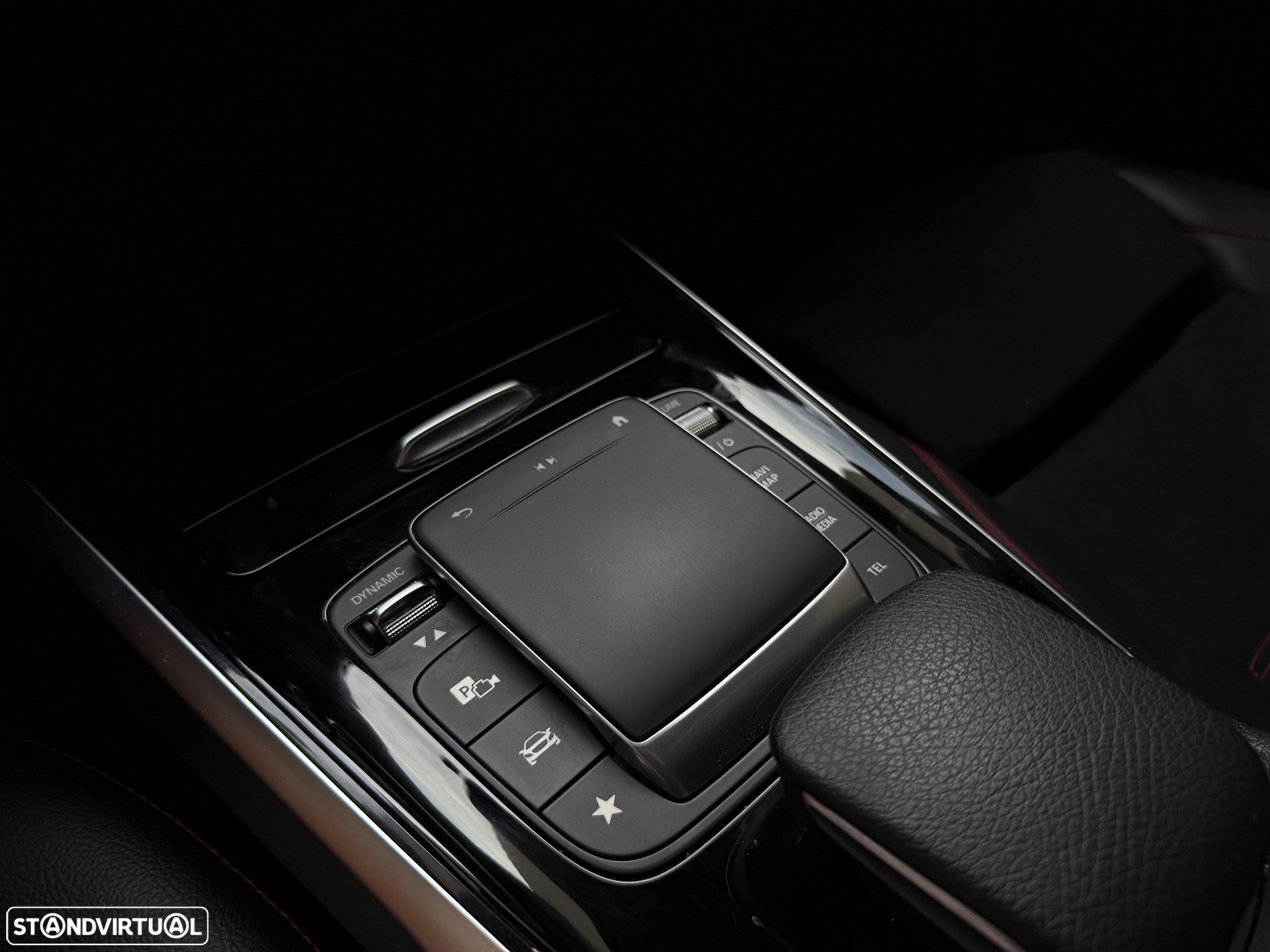 Mercedes-Benz GLB 180 d AMG Line - 19