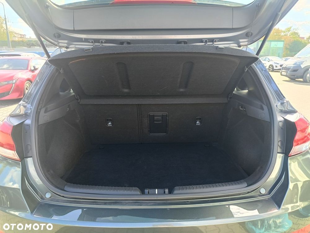 Hyundai i30 1.5 DPI Comfort - 10