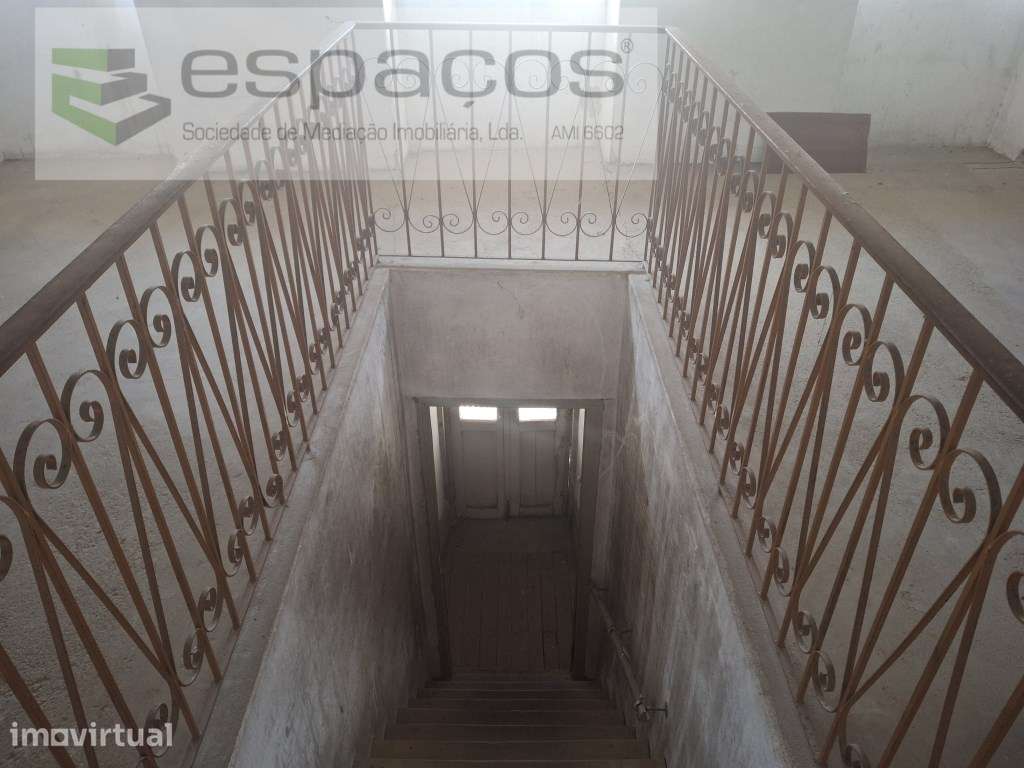 Prédio para Restaurar em Alcains - Grande imagem: 3/13