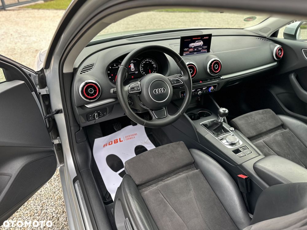 Audi A3 3-drzwiowe 1.4 TFSI S line Sportpaket - 19