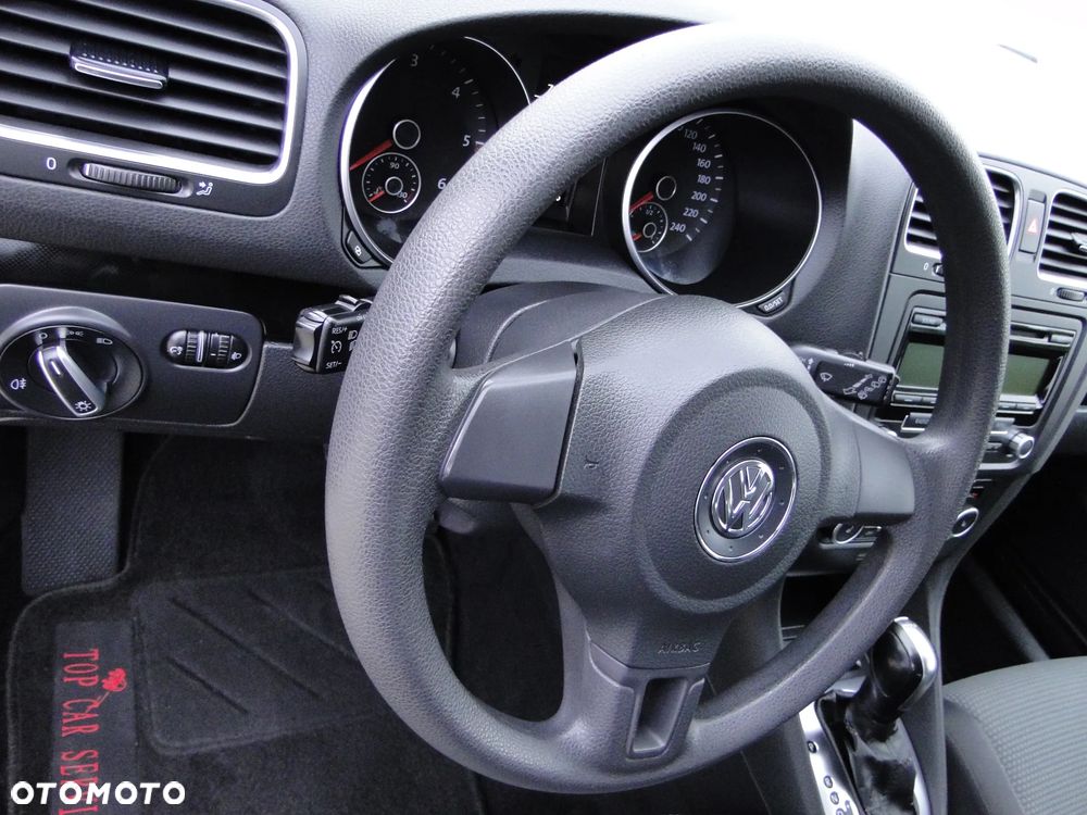 Volkswagen Golf 2.0 TDI DPF BlueMotion Technology DSG Comfortline - 25