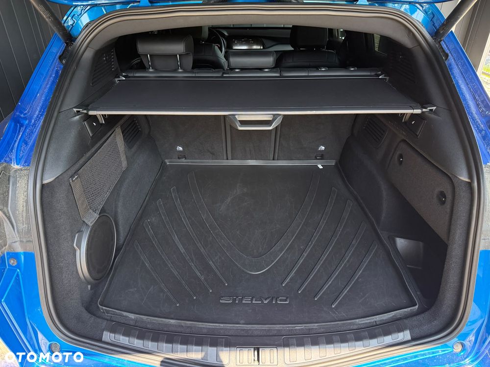 Alfa Romeo Stelvio 2.0 Turbo Veloce Q4 - 9