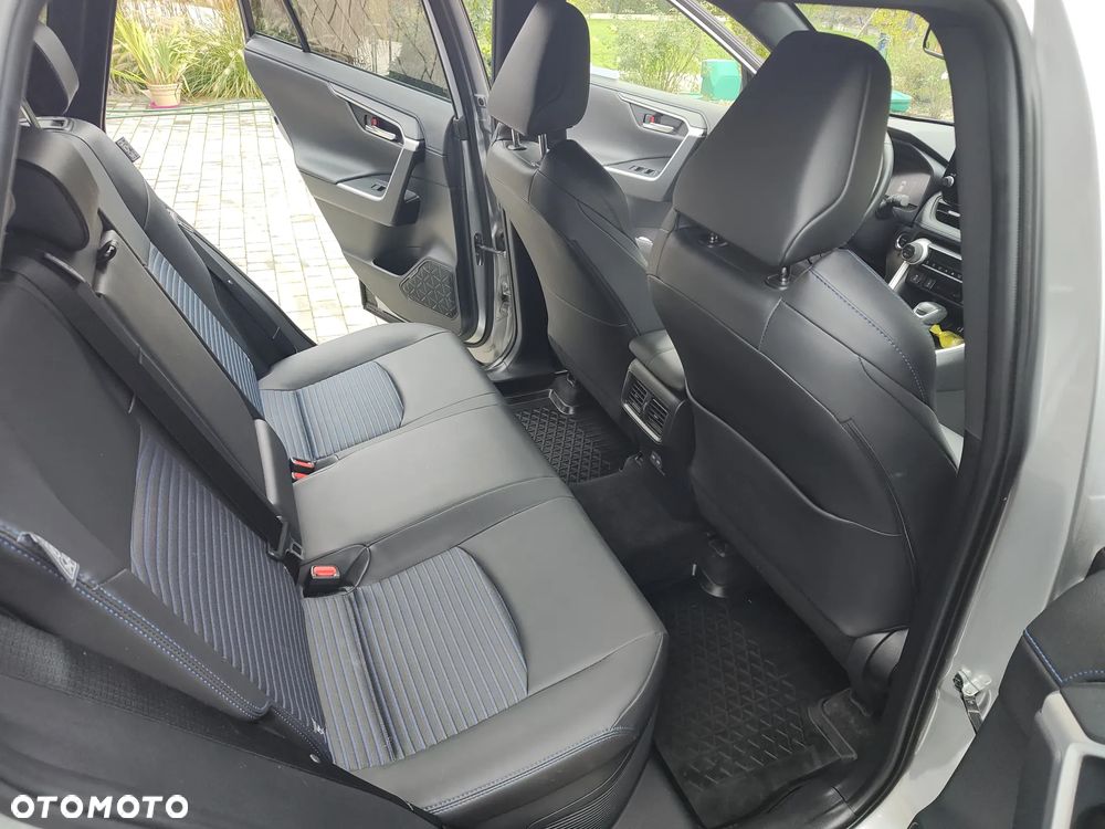 Toyota RAV4 - 13