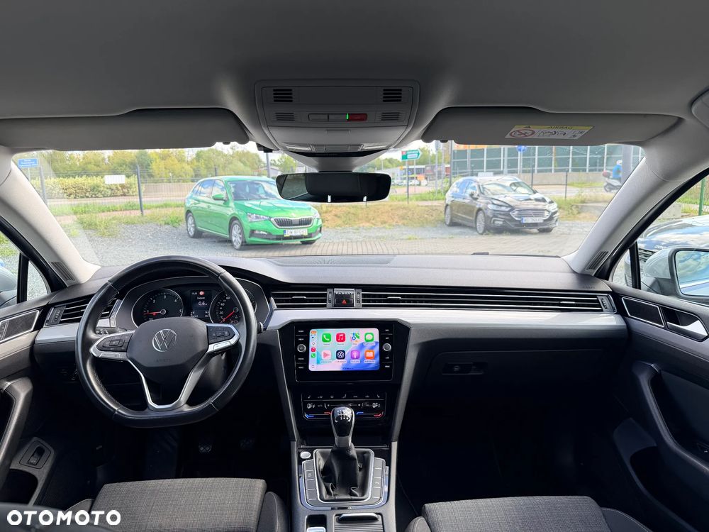 Volkswagen Passat - 19