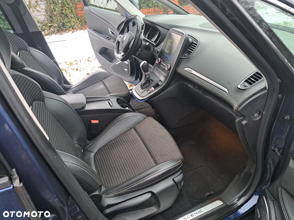 Renault Grand Scenic - 11