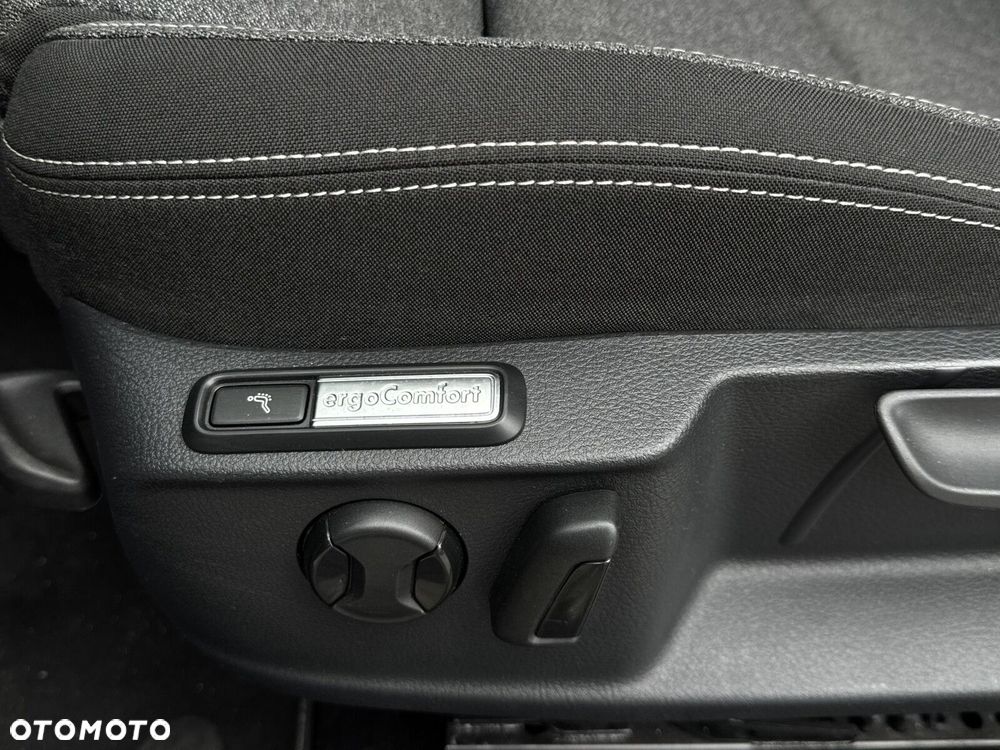 Volkswagen Passat Variant 2.0 TDI EVO Business DSG - 10