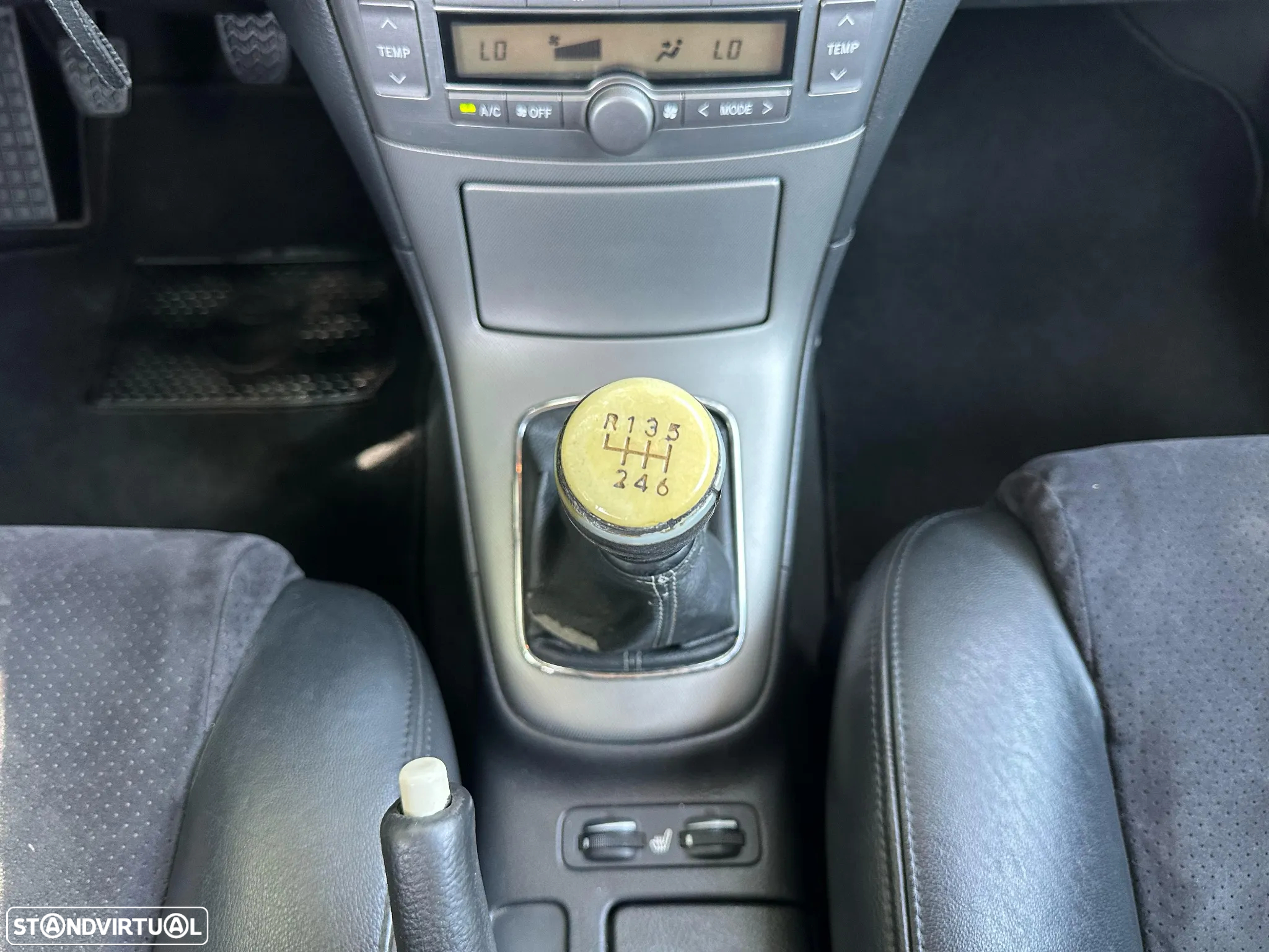 Toyota Avensis SW 2.2 D-4D Sol High P. - 24