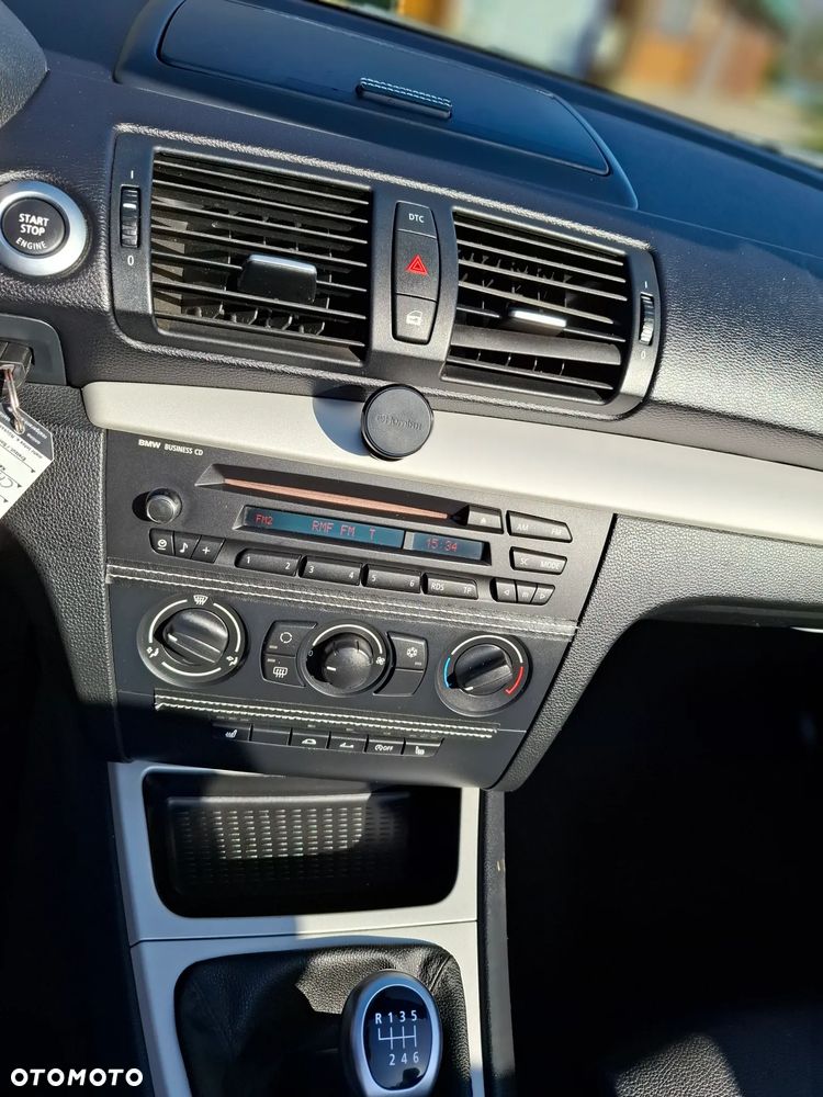 BMW Seria 1 118i Edition Sport - 9