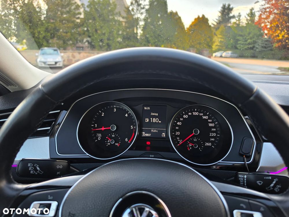 Volkswagen Passat 2.0 TDI (BlueMotion Technology) Comfortline - 33
