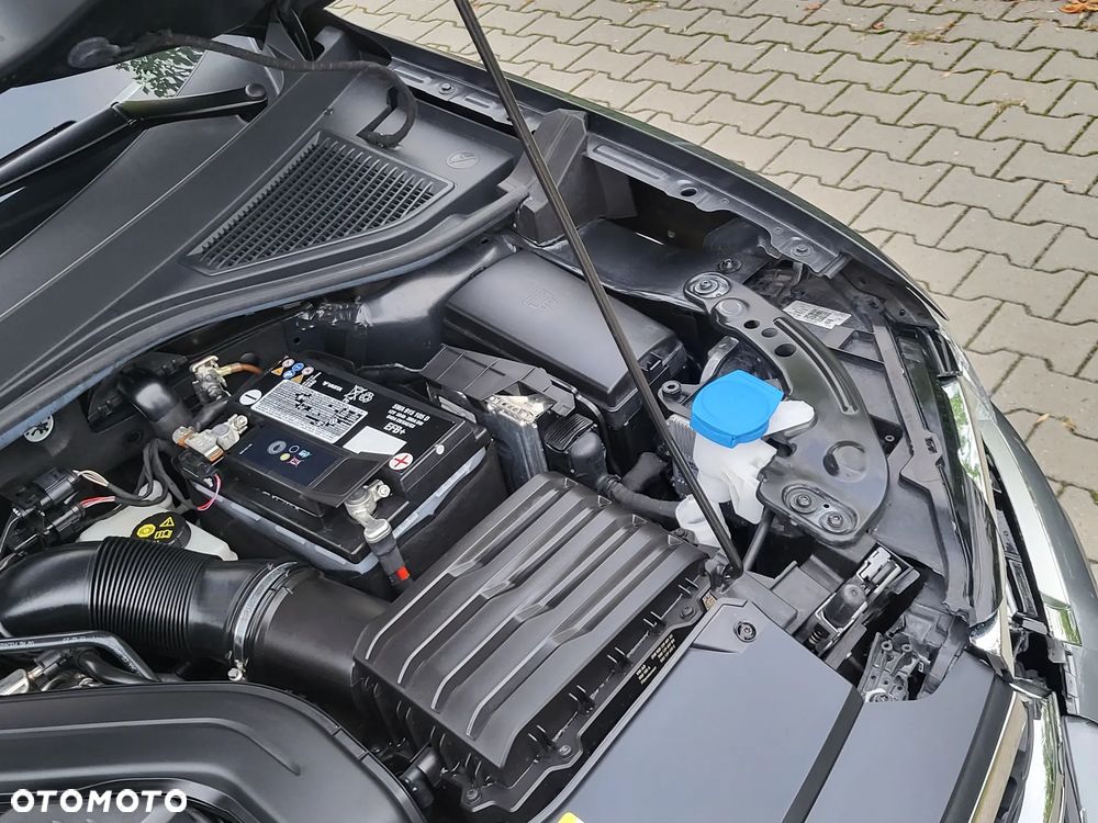 Volkswagen T-Roc 1.5 TSI Style DSG - 38