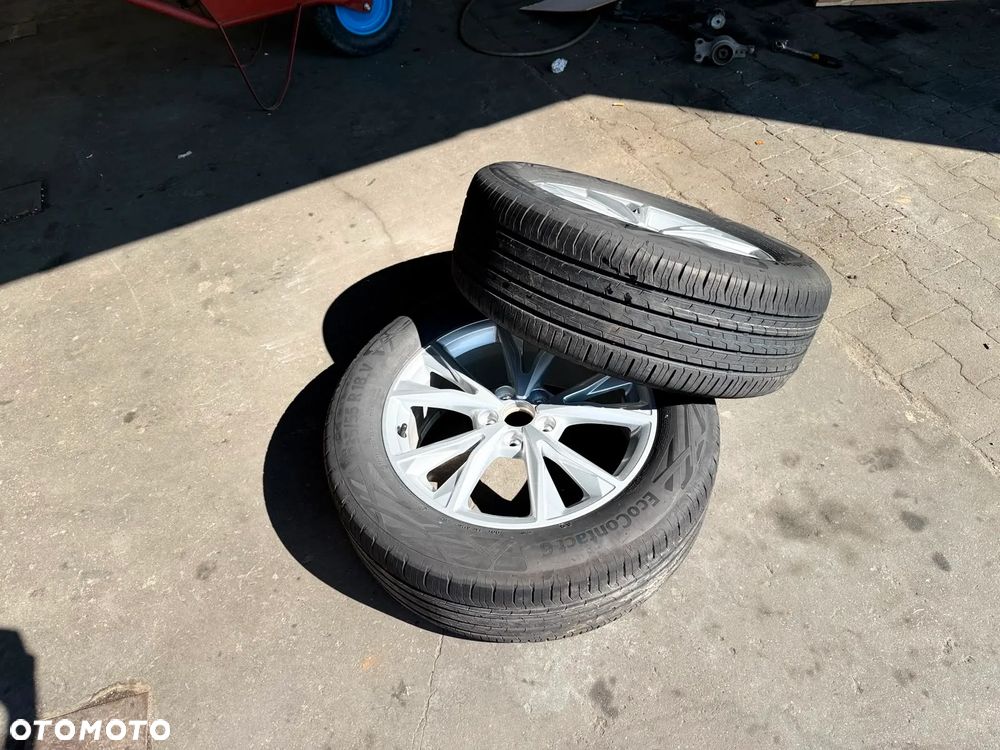 AUDI Q3 F3 SPORTBACK  FELGA NOWA  C R18 7.0Jx18H2 ET43 83A601025K - 1