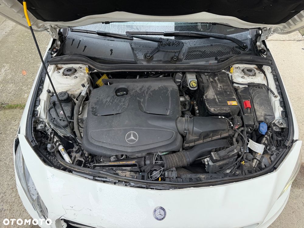 Mercedes-Benz CLA 180 AMG Line - 37