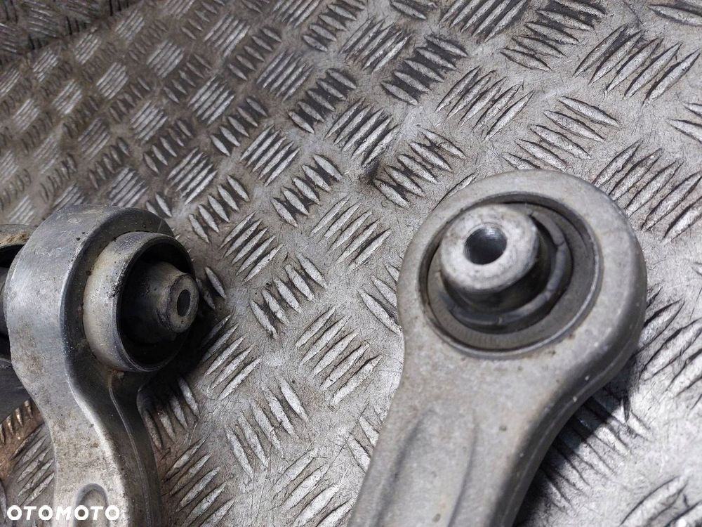 WAHACZE PRZÓD KOMPLET AUDI A6 C6 4F0407693B 4F0407694B - 4
