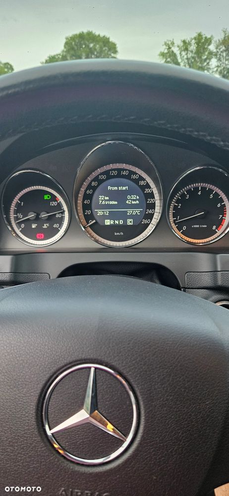 Mercedes-Benz Klasa C 180 CGI Automatik BlueEFFICIENCY - 19