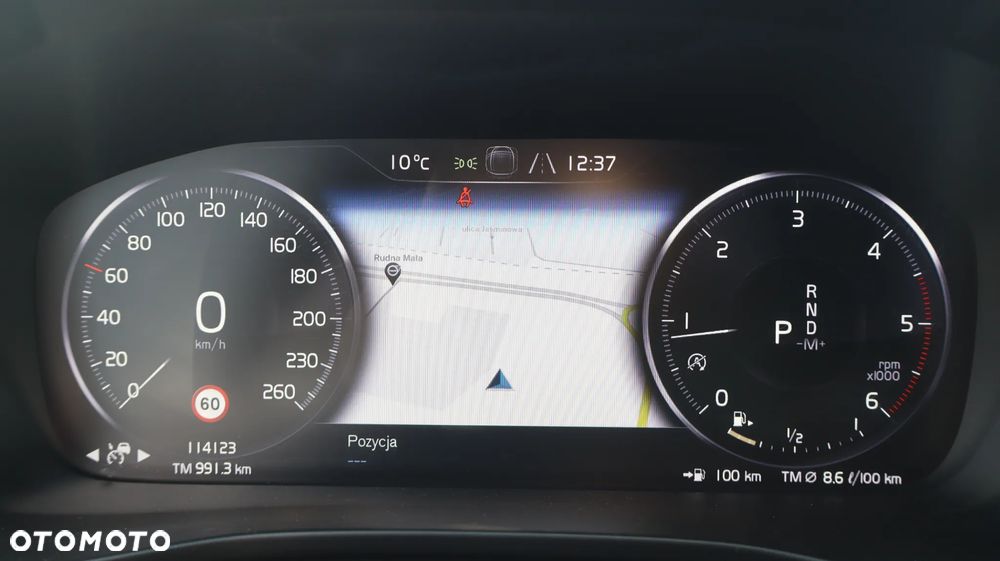Volvo XC 40 D4 AWD R-Design - 32