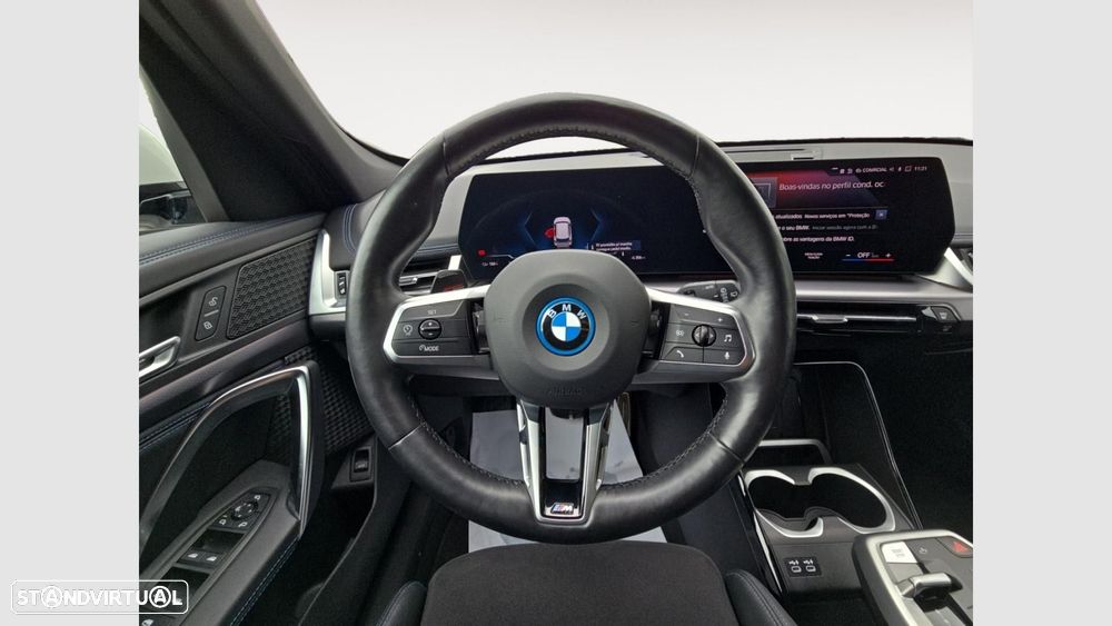 BMW ix1 xDrive30 Pack Desportivo M - 12