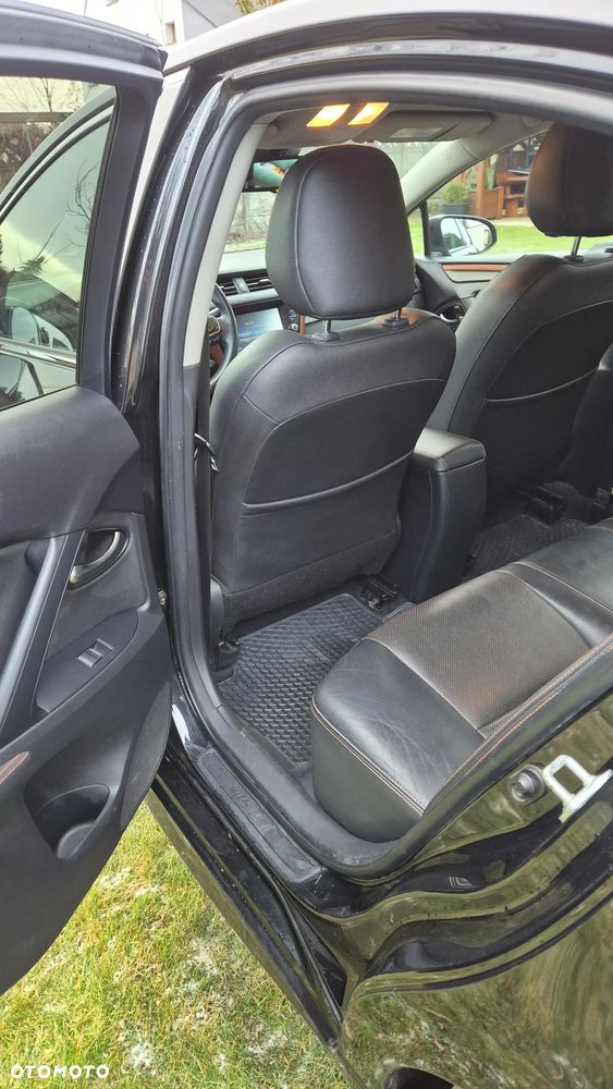 Toyota Avensis 1.8 Premium - 14