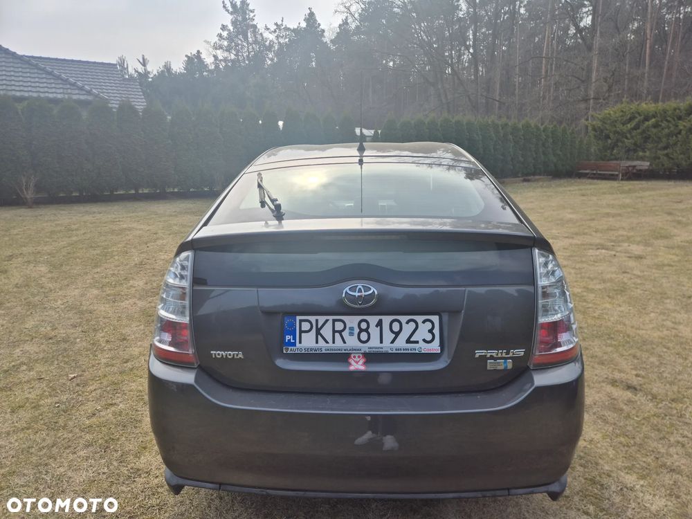 Toyota Prius - 5
