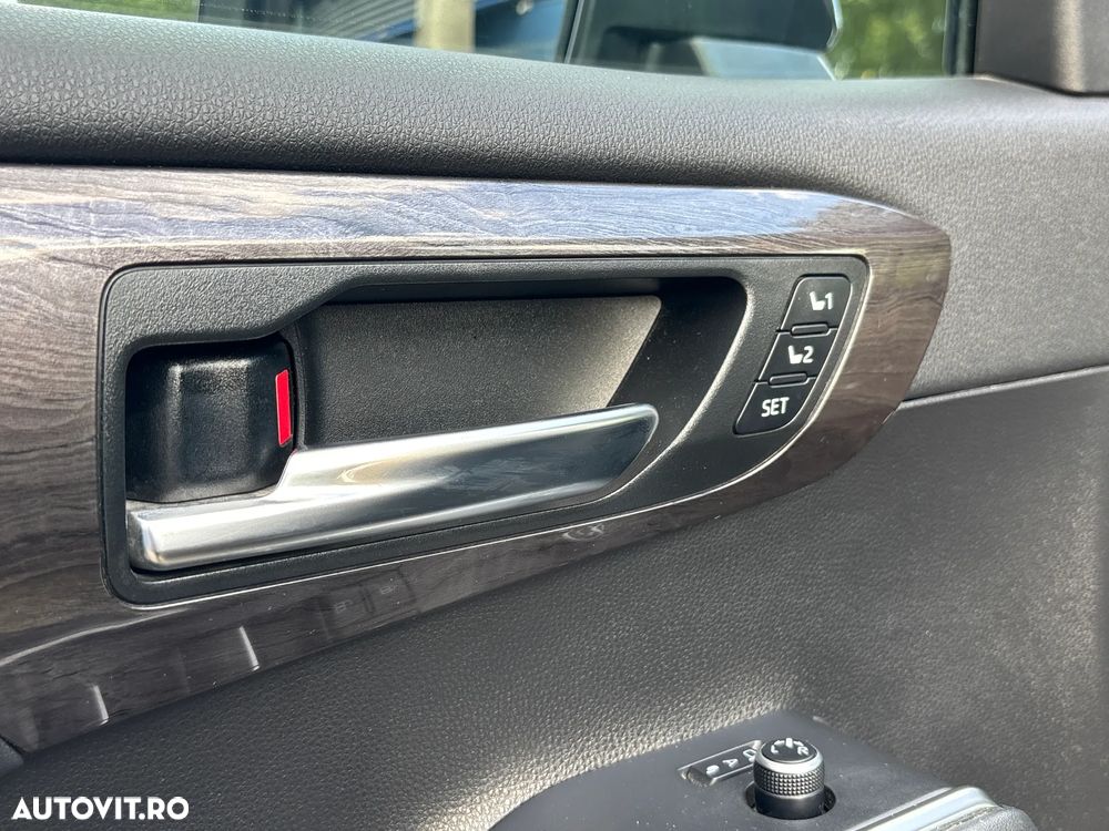 Toyota Highlander 2.5 L Dynamic Force 248CP Luxury Metallic - 27