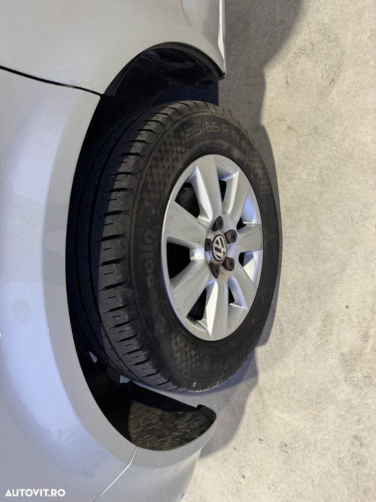 Volkswagen Multivan - 31