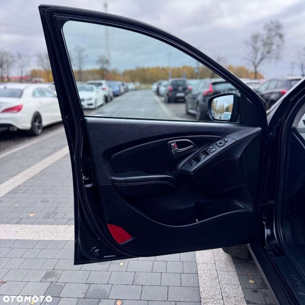 Hyundai ix35 blue 1.6 2WD Finale Gold - 17