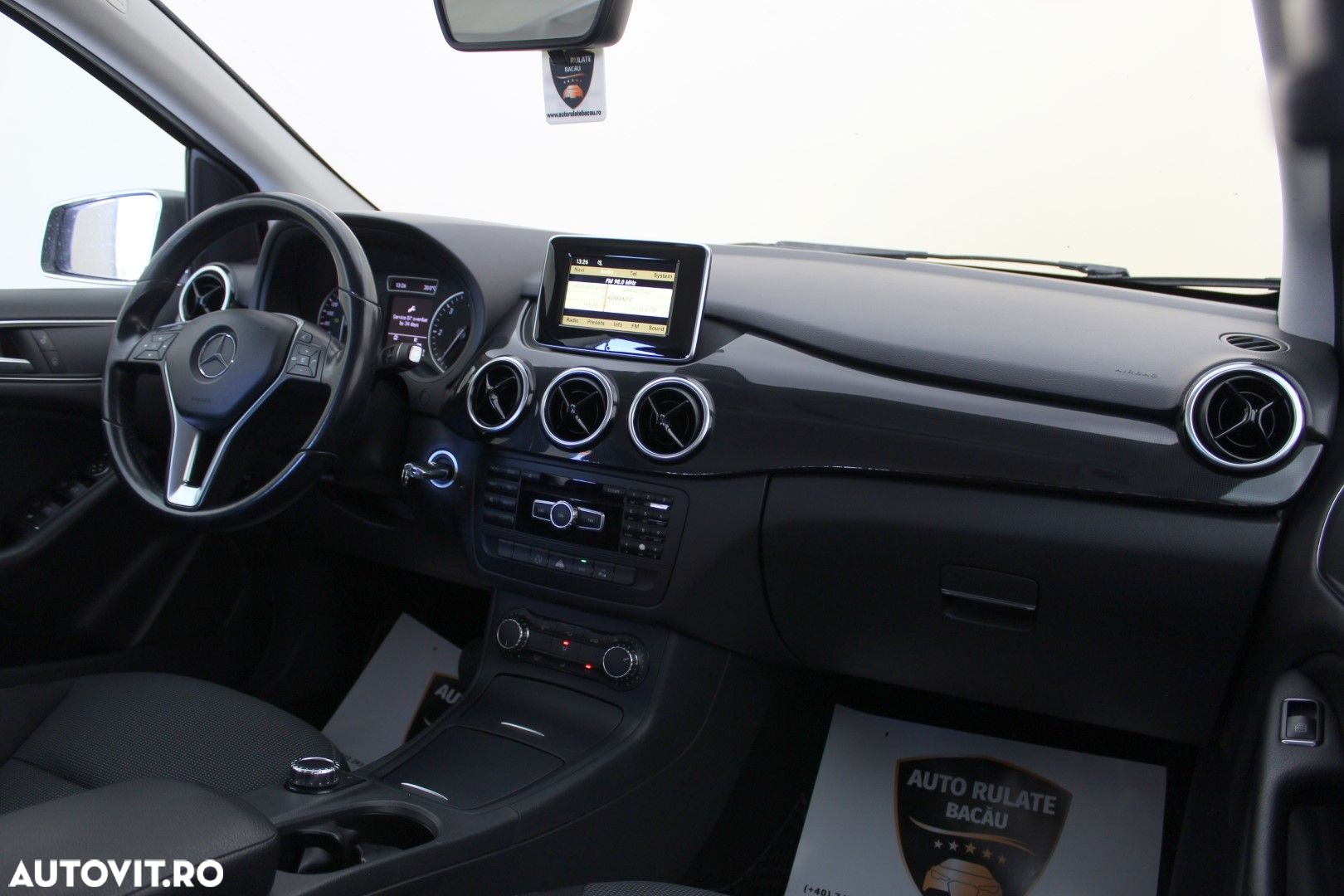 Mercedes-Benz B - 13