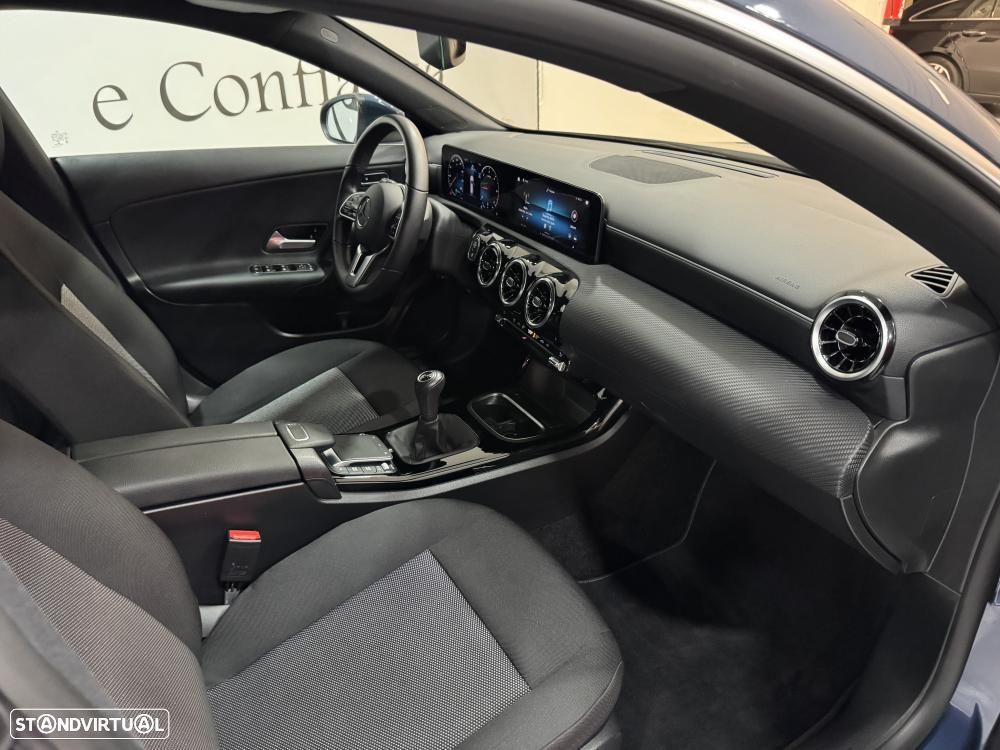 Mercedes-Benz CLA 180 d Style - 35