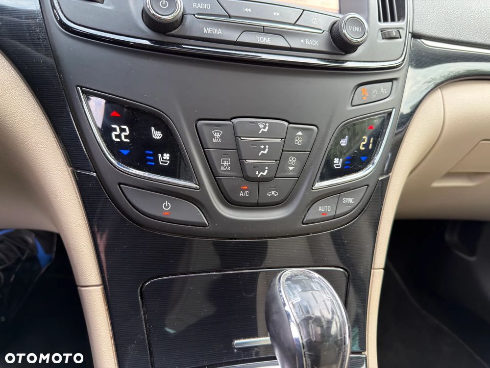 Opel Insignia - 25
