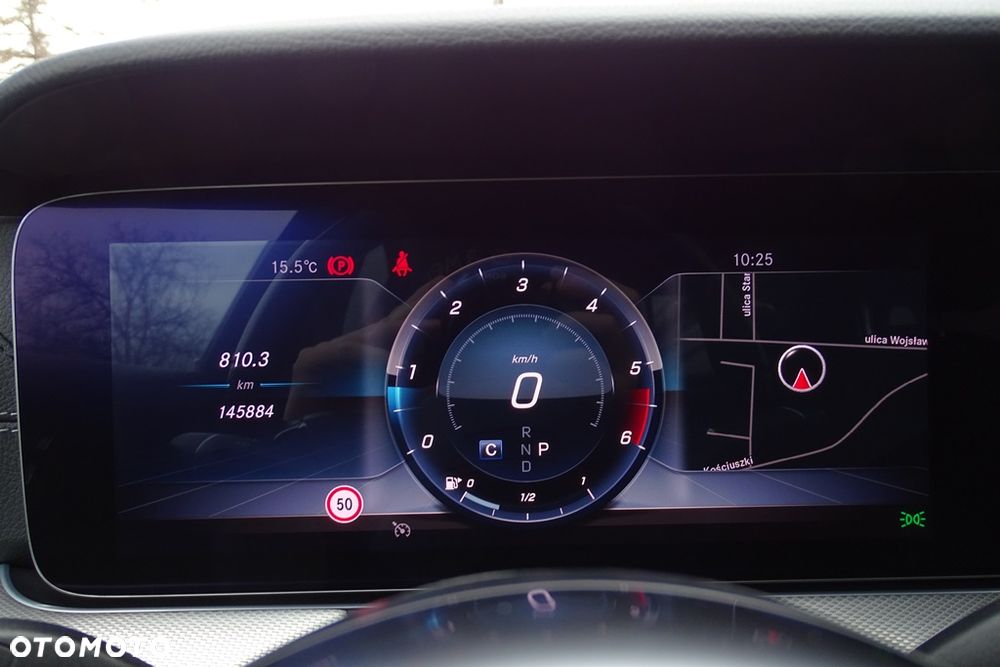 Mercedes-Benz Klasa E - 32