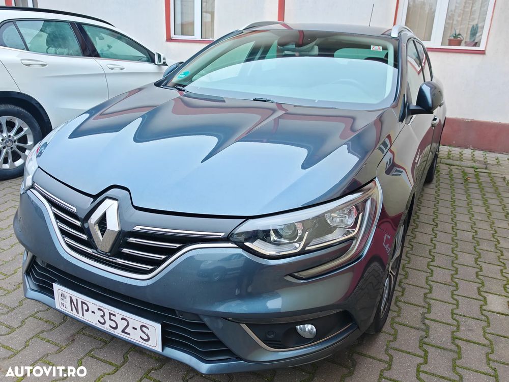 Renault Megane Blue dCi Intens - 1