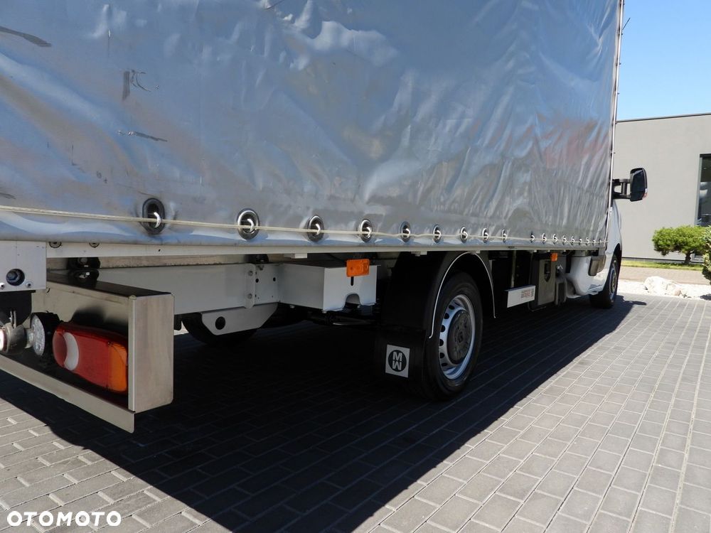 Renault MASTER  PLANDEKA 10 PALET WEBASTO TEMPOMAT LEDY PNEUMATYKA KLIMATYZACJA  165KM - 18