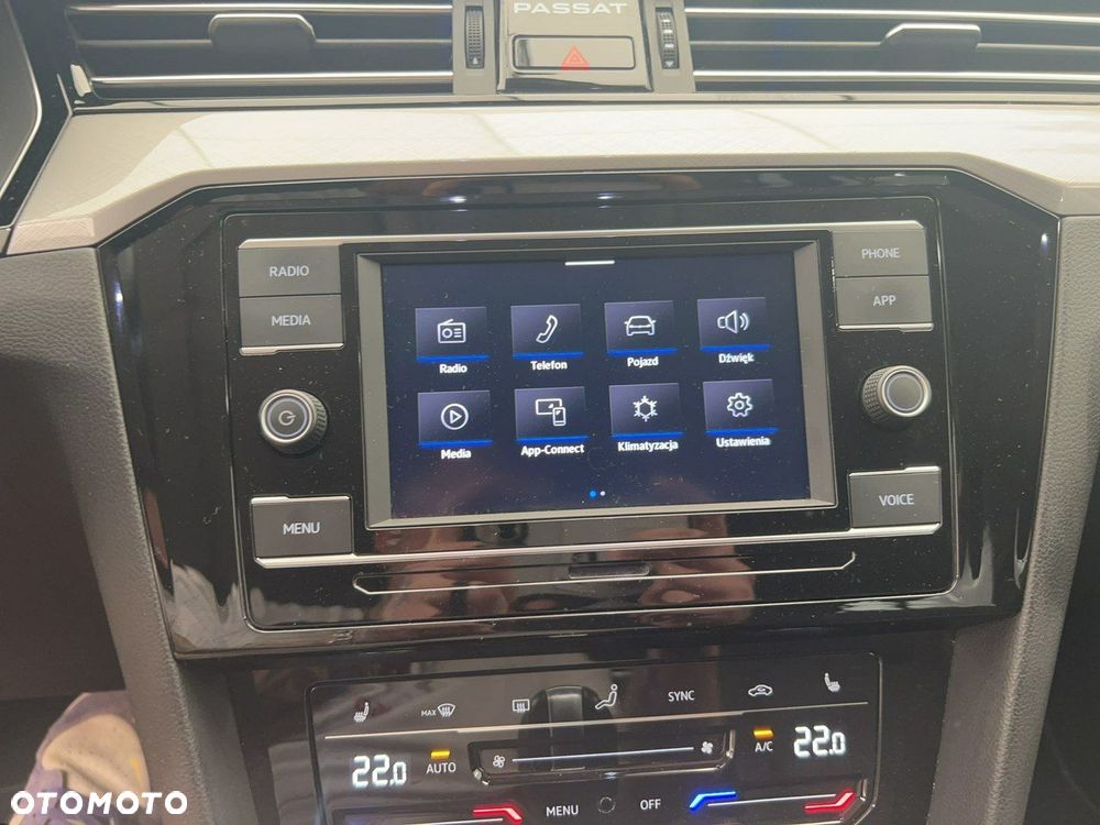 Volkswagen Passat - 19