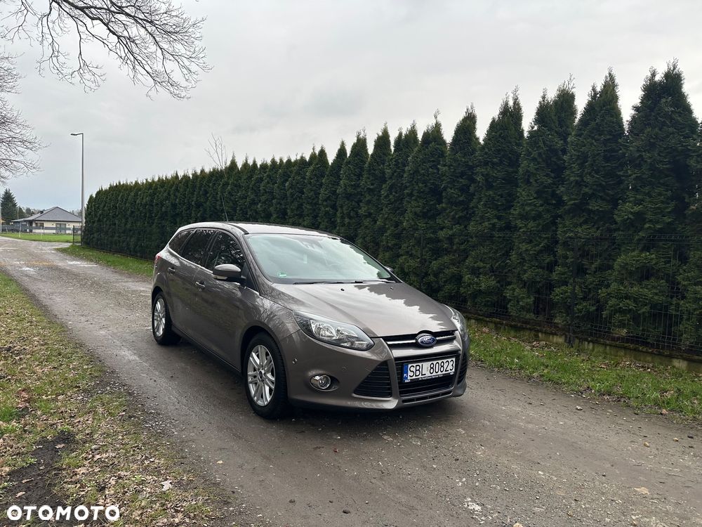 Ford Focus 1.0 EcoBoost STart-Stopp-System TITANIUM - 2