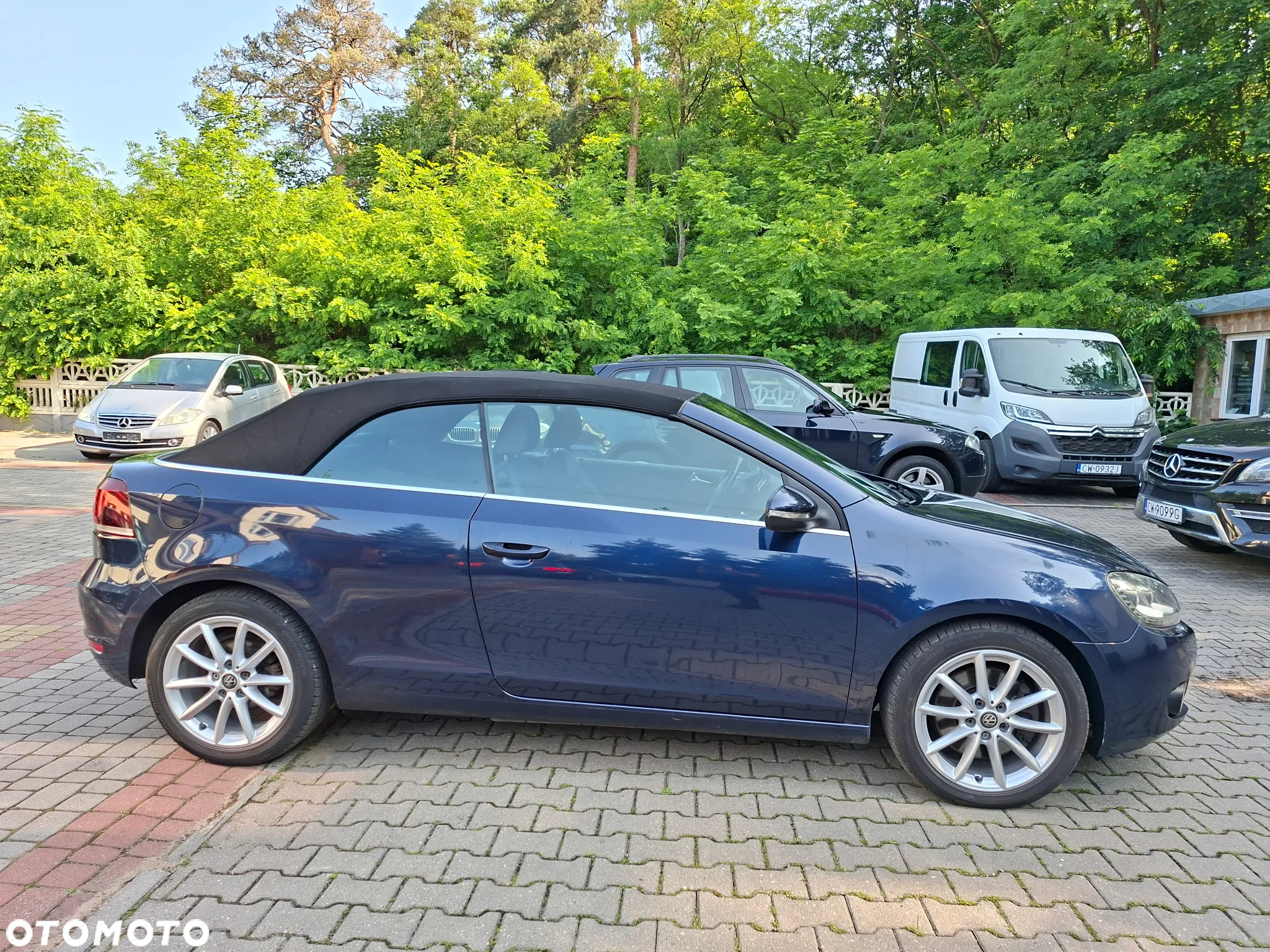 Volkswagen Golf Cabrio 2.0 TDI BlueMotion Technology - 2